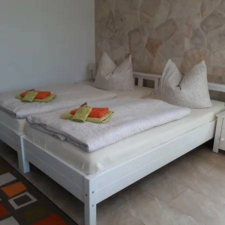 Πανσιόν Gaestehaus Wohngut Άιζεναχ